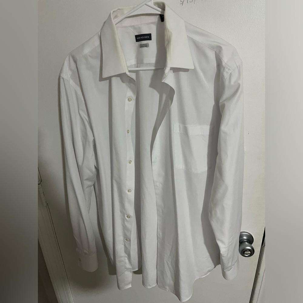 Van Heusen dress shirt size L